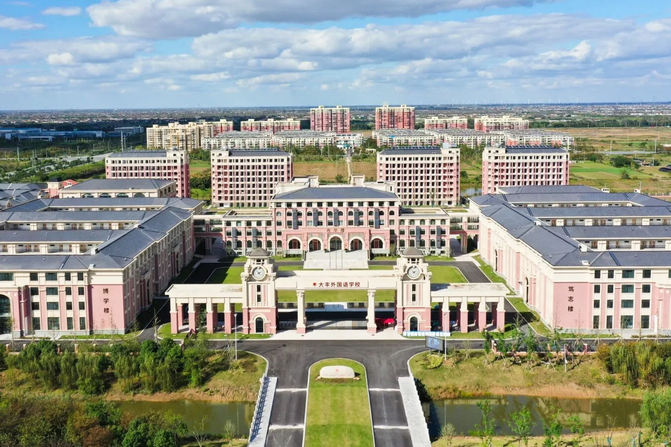 Dafeng Foreign Language School from the air: the gate and the teaching buildings